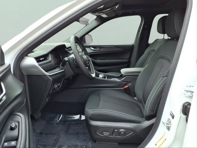 2025 Jeep Grand Cherokee LAR