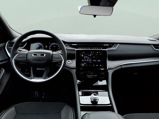 2025 Jeep Grand Cherokee LAR