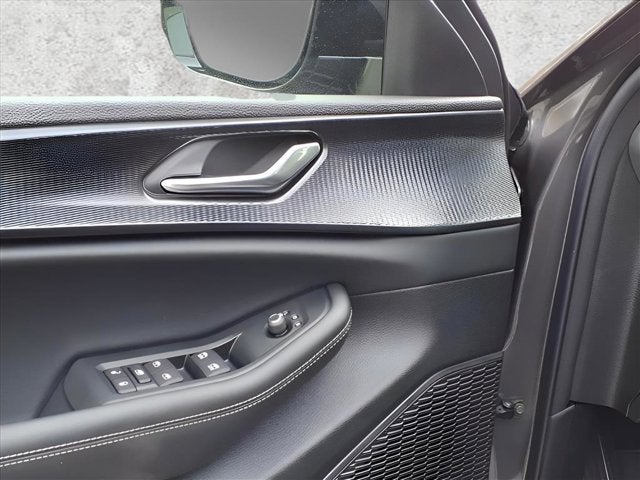 2025 Jeep Grand Cherokee LAR