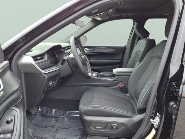 2025 Jeep Grand Cherokee LAR