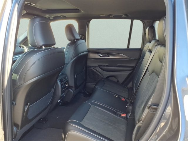 2025 Jeep Grand Cherokee LAR