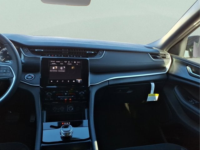 2025 Jeep Grand Cherokee LAR