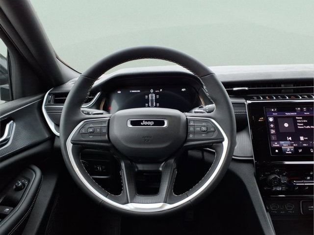 2025 Jeep Grand Cherokee LAR