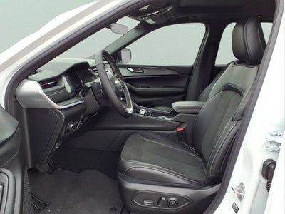 2025 Jeep Grand Cherokee LAR