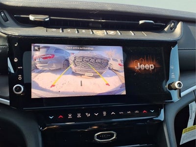 2026 Jeep Grand Cherokee Laredo Altitude