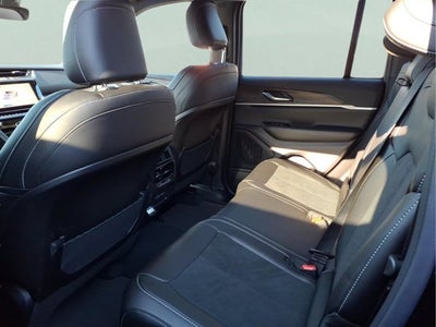 2026 Jeep Grand Cherokee Laredo Altitude