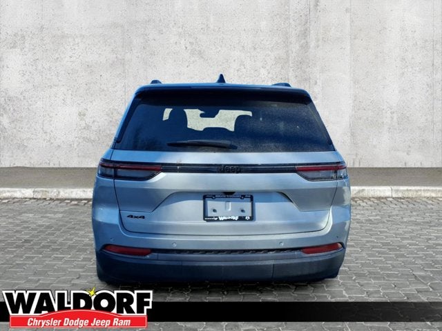 2026 Jeep Grand Cherokee Laredo Altitude