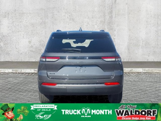 2026 Jeep Grand Cherokee Laredo Altitude