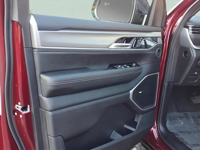 2025 Jeep Wagoneer Series II Carbide