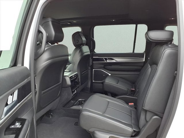 2025 Jeep Wagoneer Series II Carbide