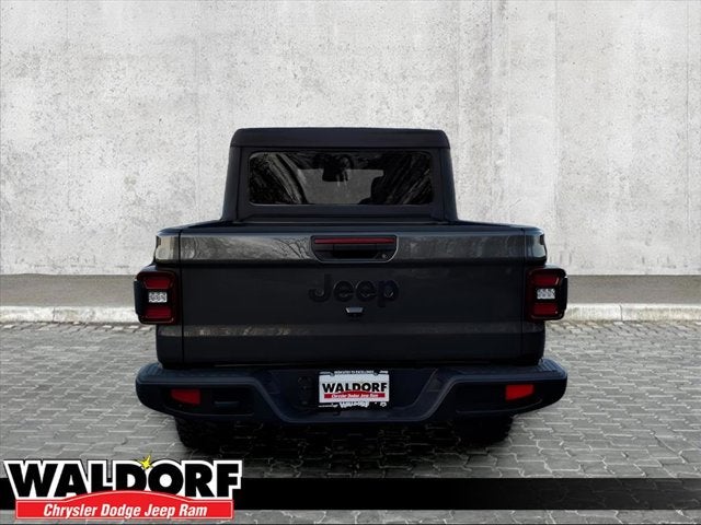 2026 Jeep Gladiator Willys photo 3