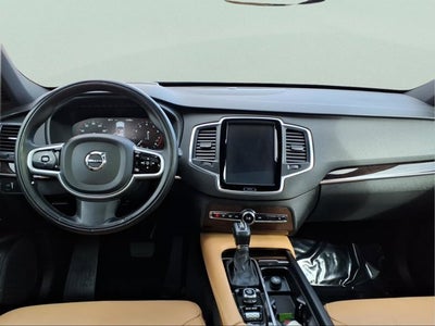 2019 Volvo XC90 Momentum