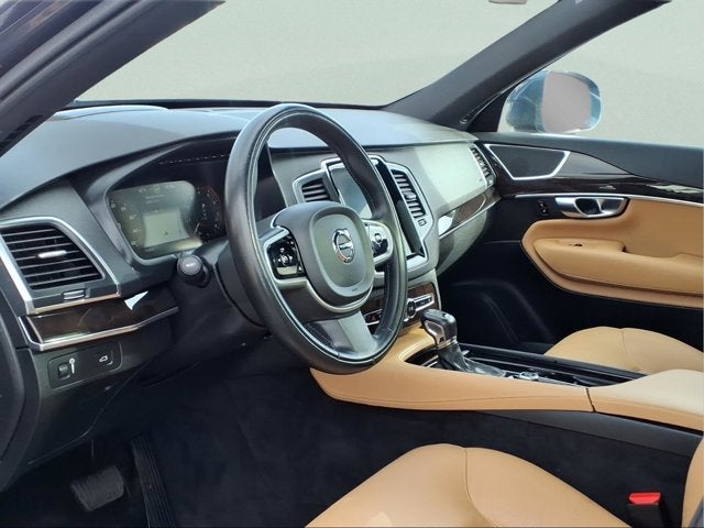 2019 Volvo XC90 Momentum