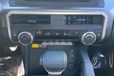 2024 Toyota Tacoma 4WD SR5