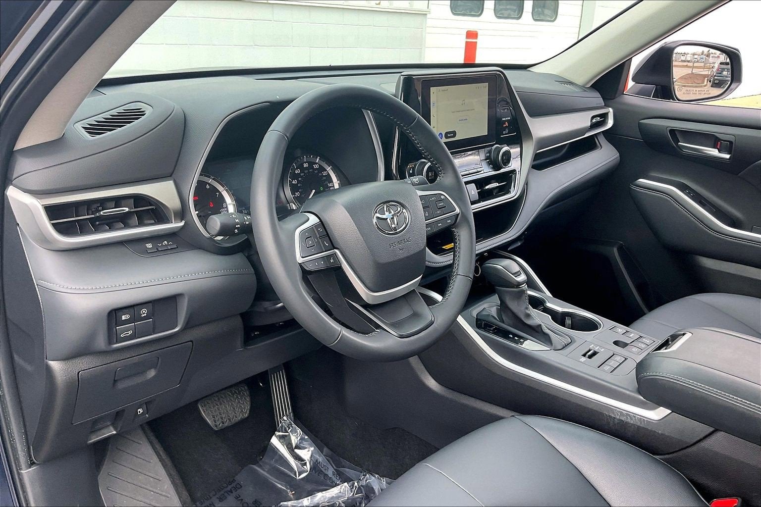 2025 Toyota Highlander XLE