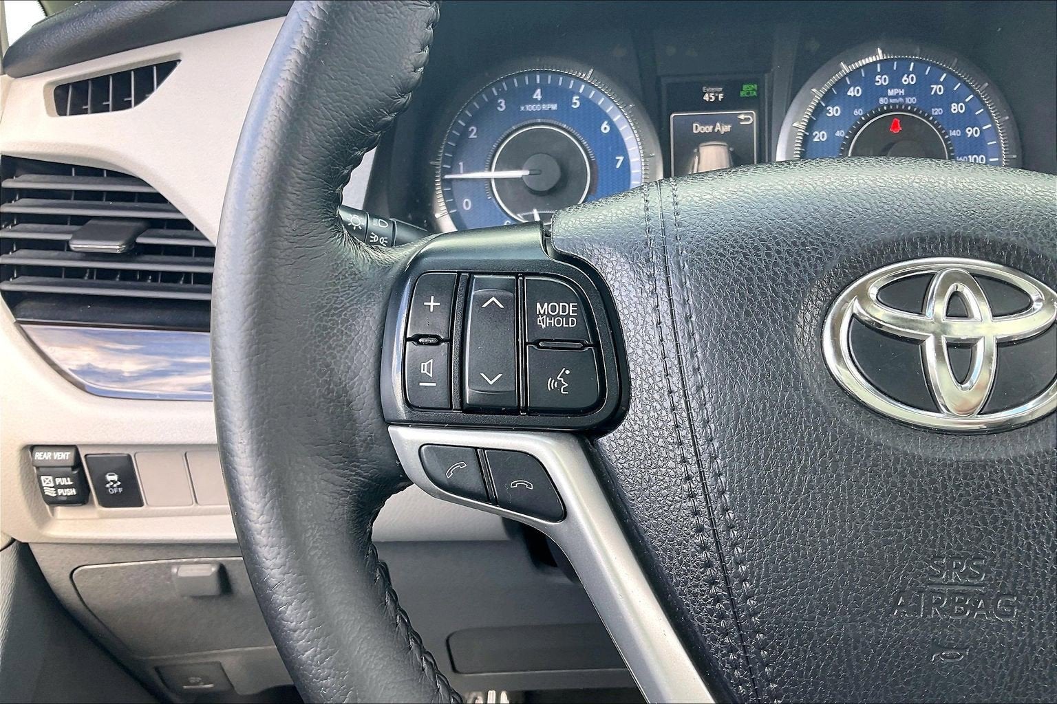 2019 Toyota Sienna XLE