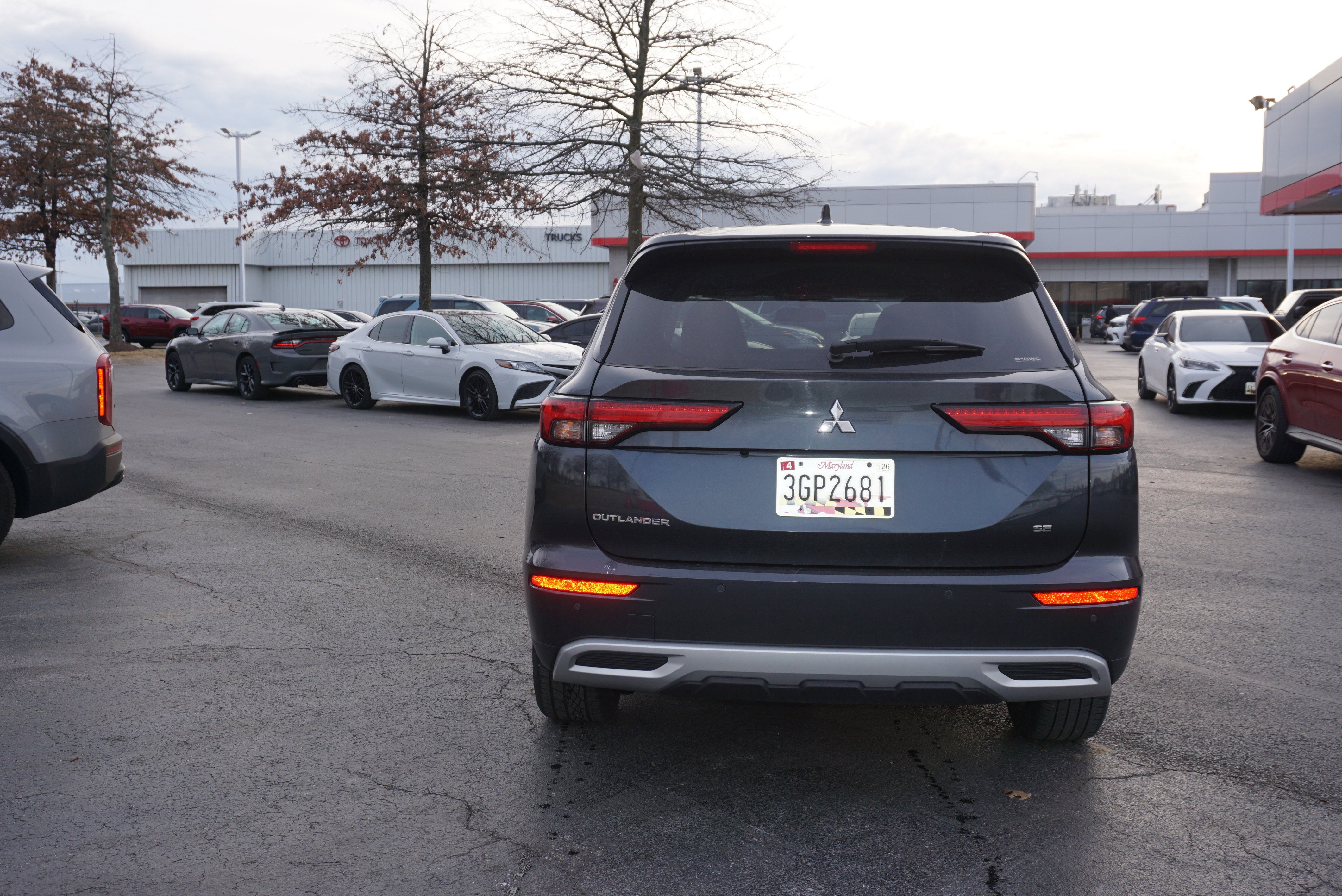 2024 Mitsubishi Outlander SE