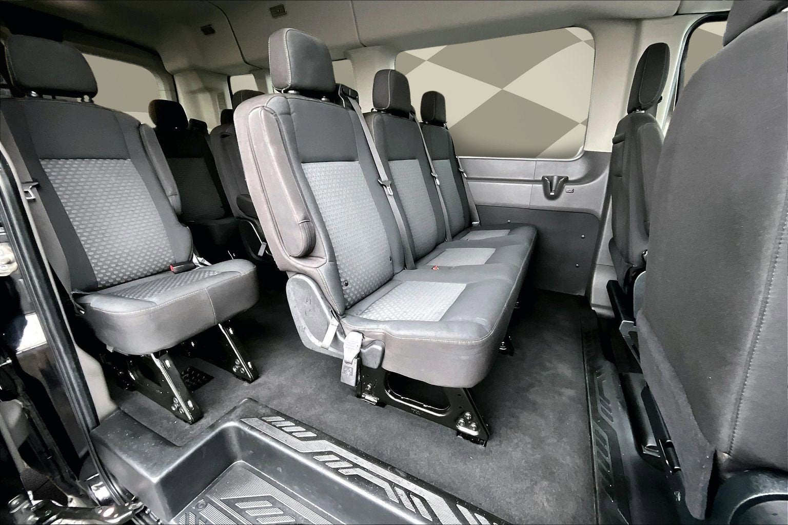 2022 Ford Transit Passenger Wagon XLT