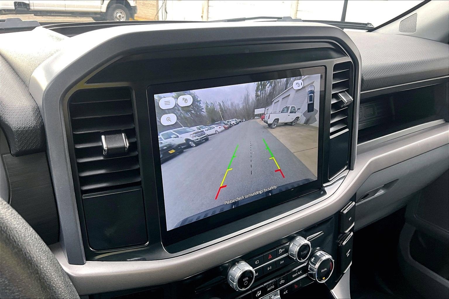 2025 Ford F-150 Lightning Pro