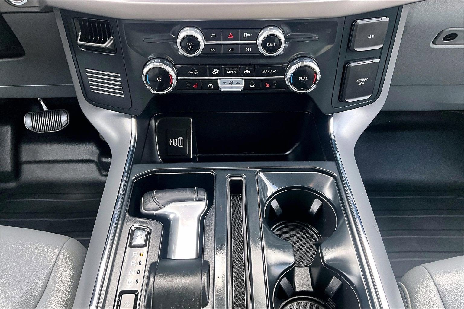 2025 Ford F-150 Lightning Pro