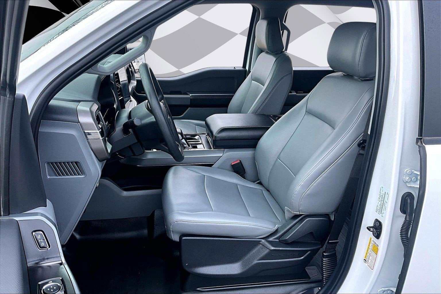 2025 Ford F-150 Lightning Pro