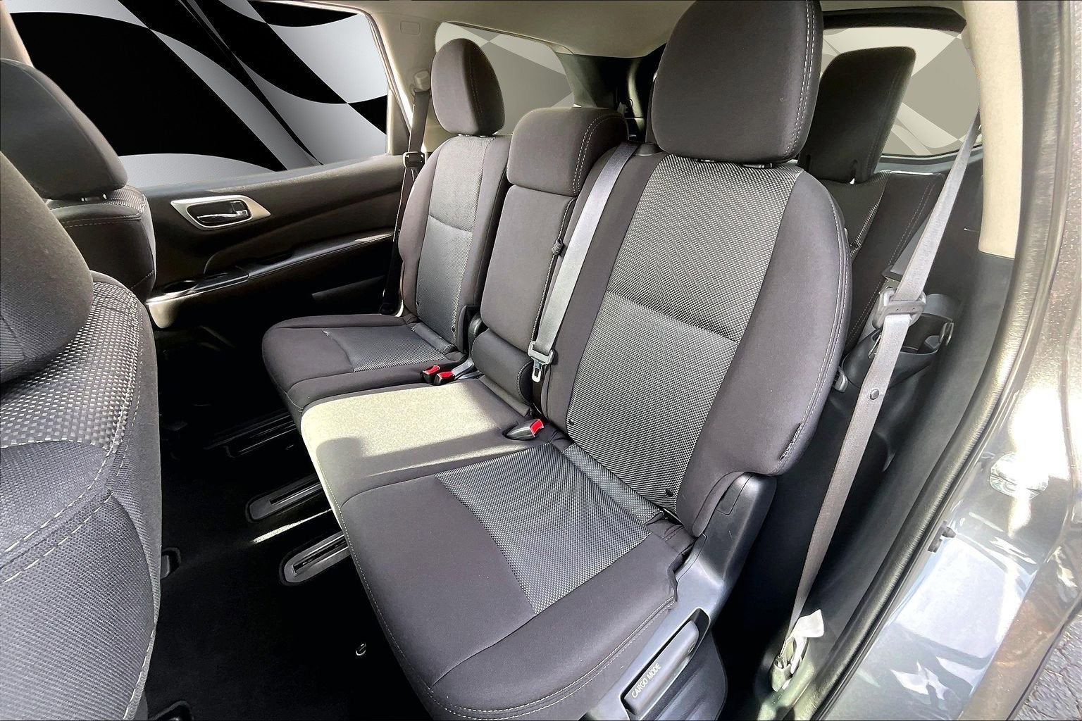 2020 Nissan Pathfinder S