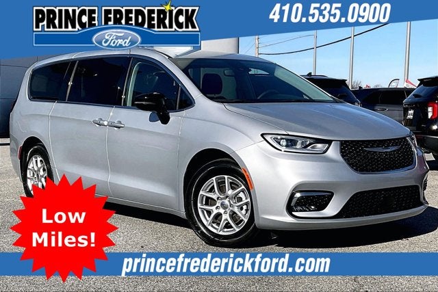 2024 Chrysler Pacifica Touring L