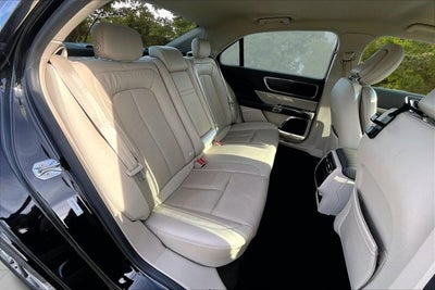 2019 Lincoln Continental Select