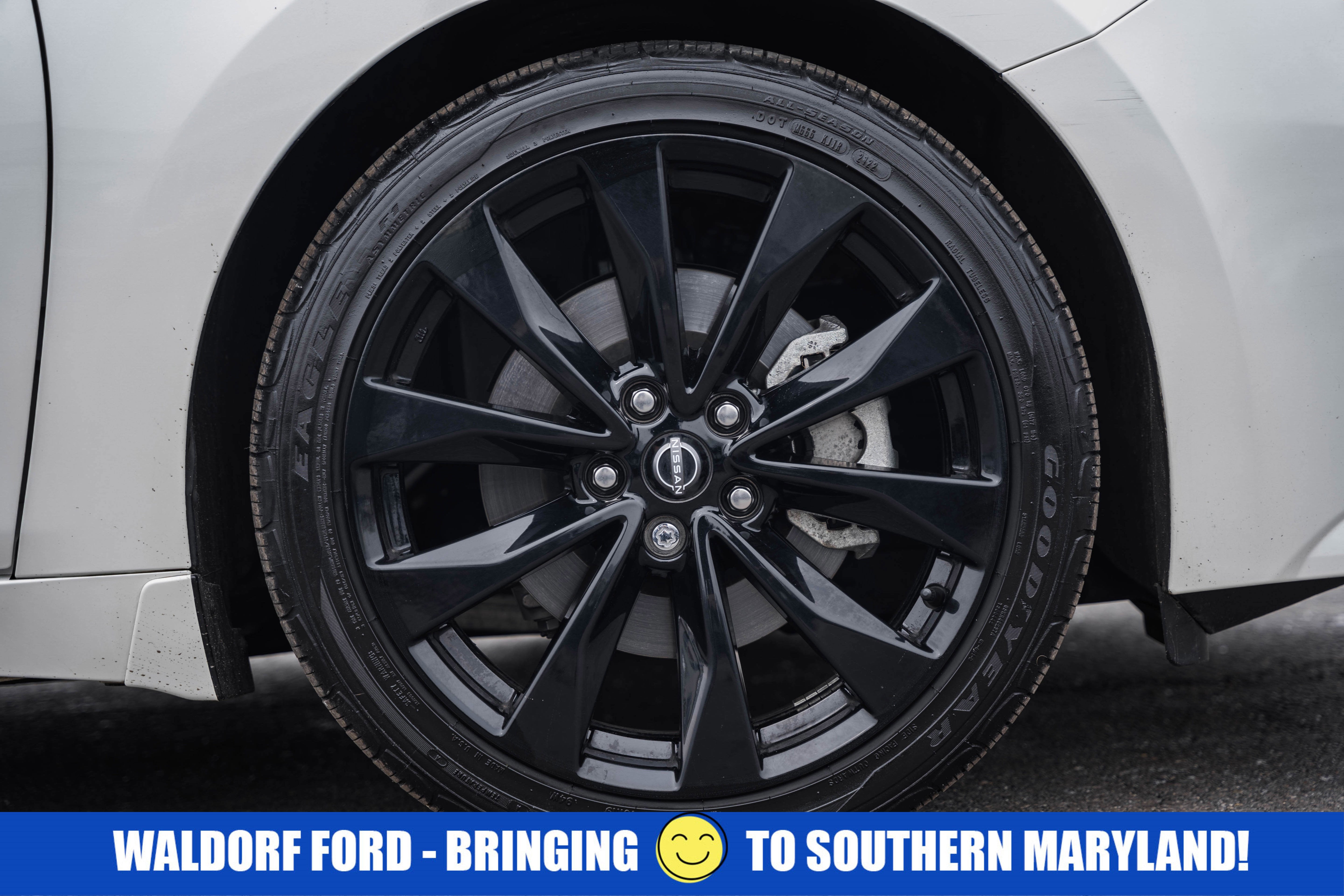 2023 Nissan Maxima SR